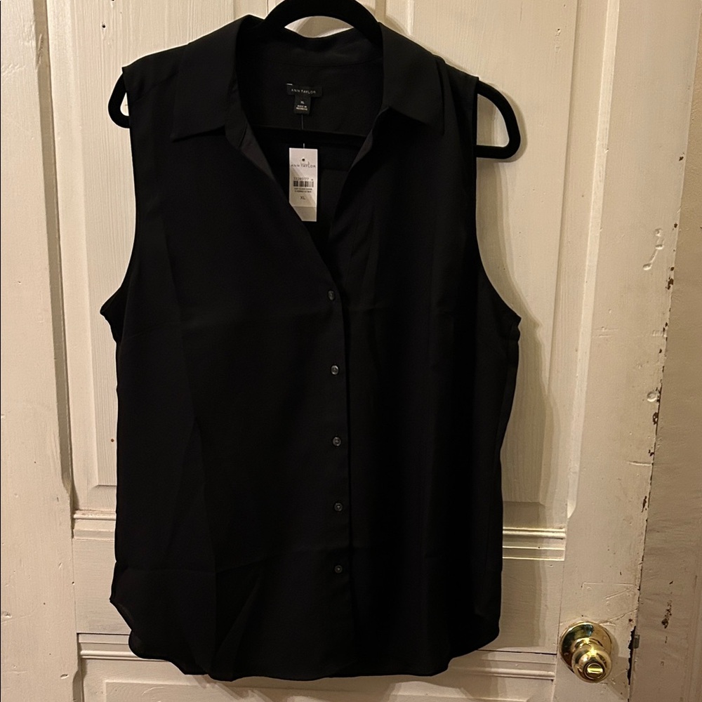 NWT Ann Taylor Classic Black Button Down Sleeveless Top